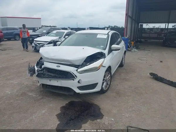 1FADP3K28HL217230 2017 FORD FOCUS - Image 2