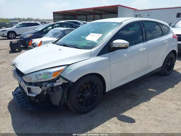 1FADP3K28HL217843 2017 FORD FOCUS - Image 2