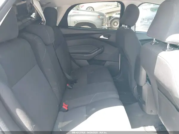 1FADP3K28HL217843 2017 FORD FOCUS - Image 8