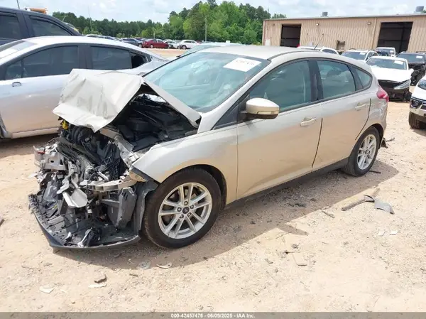 1FADP3K28HL220869 2017 FORD FOCUS - Image 2