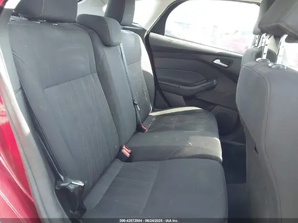 1FADP3K28HL229961 2017 FORD FOCUS - Image 8