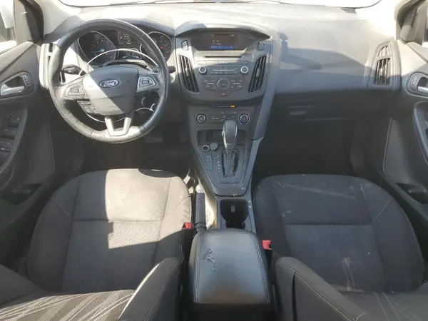 1FADP3K28HL240247 2017 FORD FOCUS - Image 8