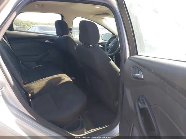 1FADP3K28HL240717 2017 FORD FOCUS - Image 8