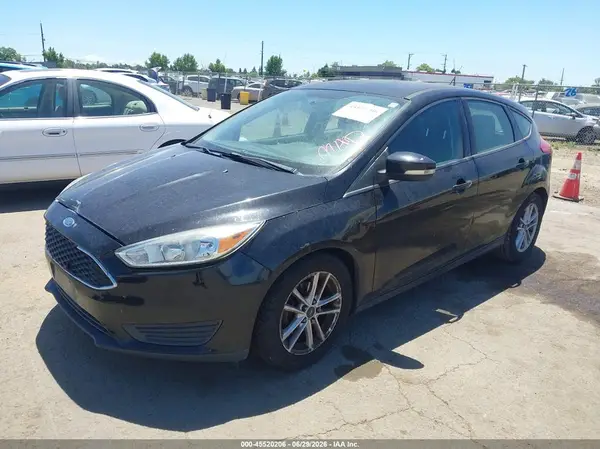 1FADP3K28HL245660 2017 FORD FOCUS - Image 2