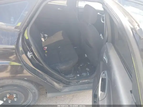 1FADP3K28HL267271 2017 FORD FOCUS - Image 8
