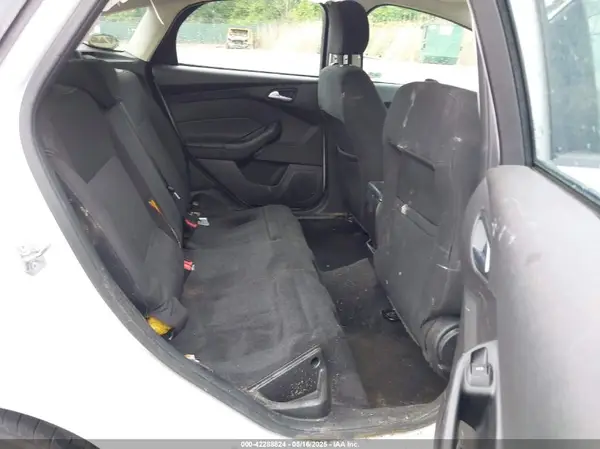1FADP3K28HL267304 2017 FORD FOCUS - Image 8