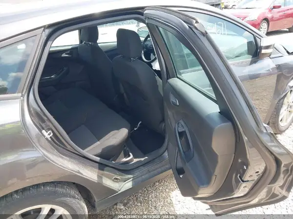 1FADP3K28HL283373 2017 FORD FOCUS - Image 8