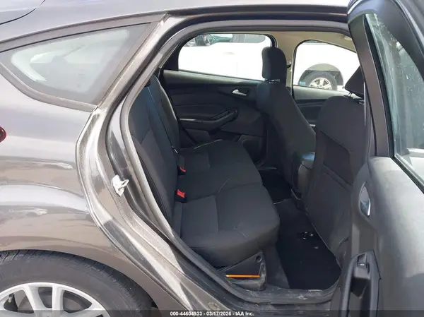 1FADP3K28HL284037 2017 FORD FOCUS - Image 8