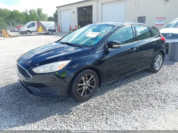 1FADP3K28HL285897 2017 FORD FOCUS - Image 2