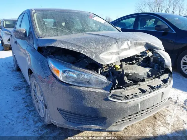1FADP3K28JL210283 2018 FORD FOCUS - Image 1