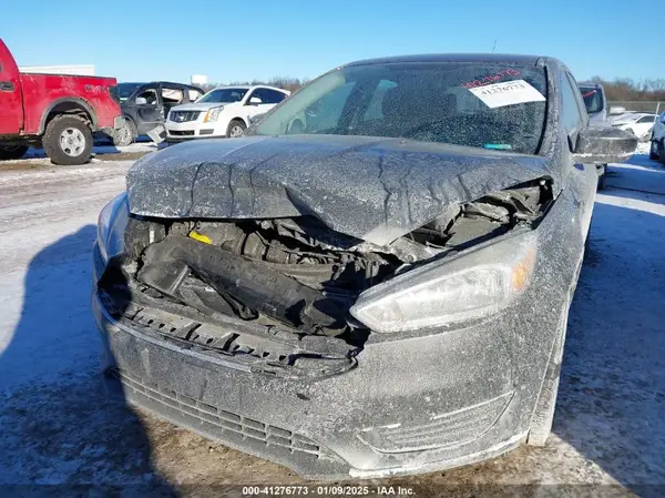 1FADP3K28JL210283 2018 FORD FOCUS - Image 2
