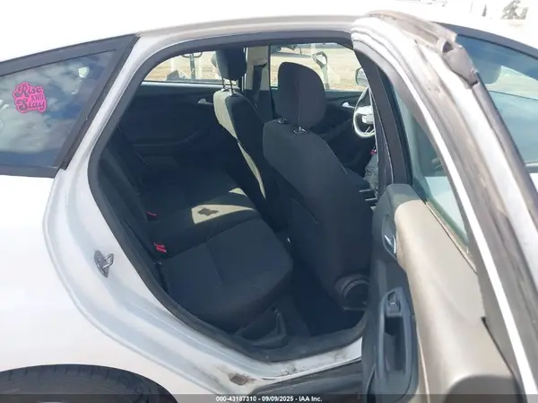 1FADP3K28JL231053 2018 FORD FOCUS - Image 8