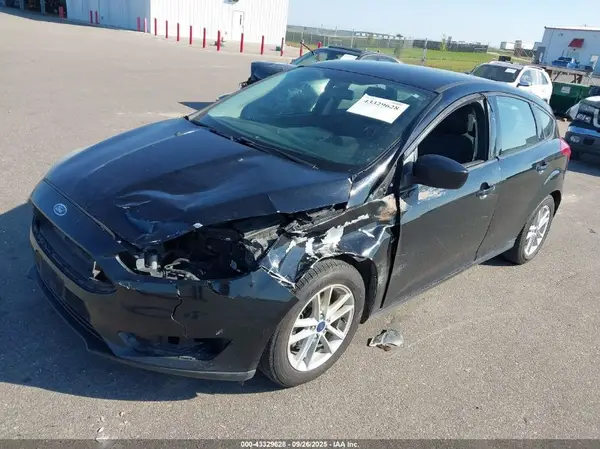 1FADP3K28JL235541 2018 FORD FOCUS - Image 2