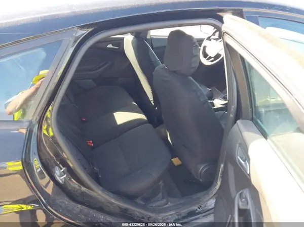 1FADP3K28JL235541 2018 FORD FOCUS - Image 8