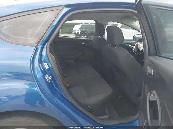 1FADP3K28JL255241 2018 FORD FOCUS - Image 8