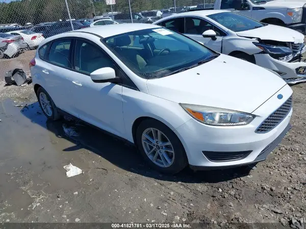 1FADP3K28JL256423 2018 FORD FOCUS - Image 1