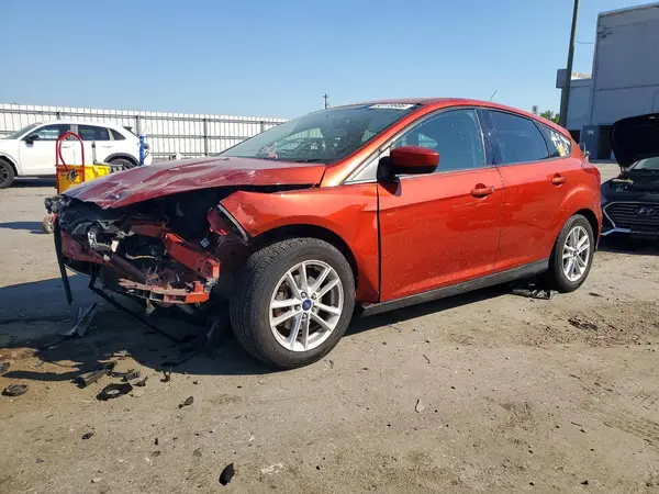 1FADP3K28JL256552 2018 FORD FOCUS - Image 1