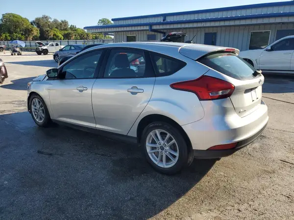 1FADP3K28JL256633 2018 FORD FOCUS - Image 2