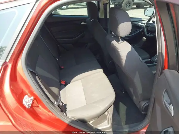 1FADP3K28JL257913 2018 FORD FOCUS - Image 8