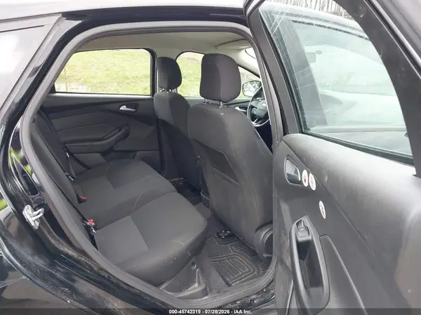 1FADP3K28JL258673 2018 FORD FOCUS - Image 8