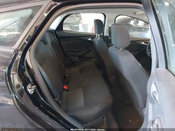 1FADP3K28JL261055 2018 FORD FOCUS - Image 8