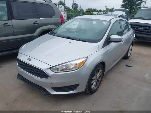 1FADP3K28JL266210 2018 FORD FOCUS - Image 2