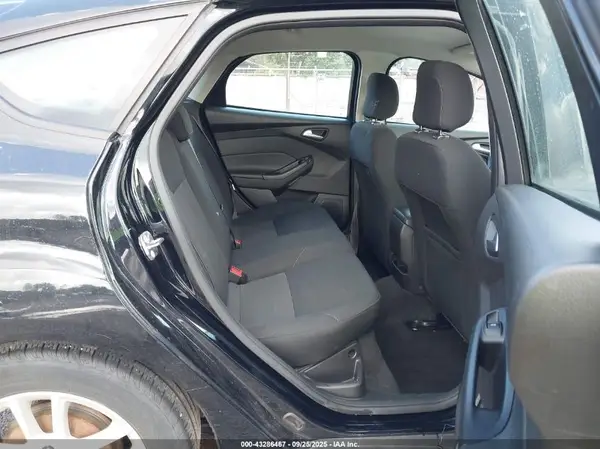 1FADP3K28JL276784 2018 FORD FOCUS - Image 8