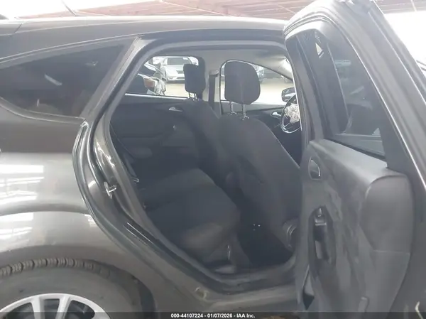 1FADP3K28JL279197 2018 FORD FOCUS - Image 8