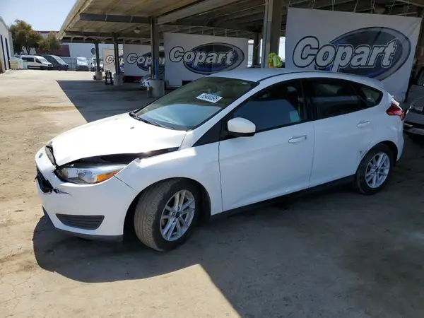 1FADP3K28JL283511 2018 FORD FOCUS - Image 1