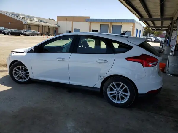 1FADP3K28JL283511 2018 FORD FOCUS - Image 2
