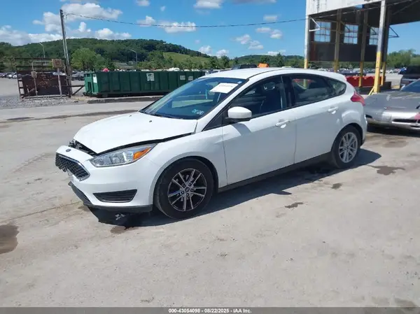 1FADP3K28JL288692 2018 FORD FOCUS - Image 2