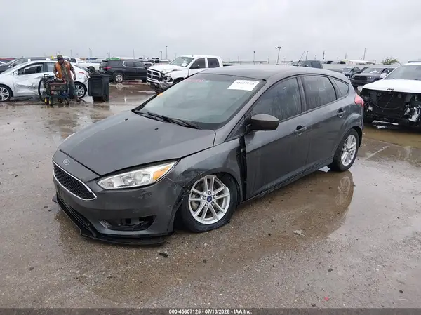 1FADP3K28JL292838 2018 FORD FOCUS - Image 2
