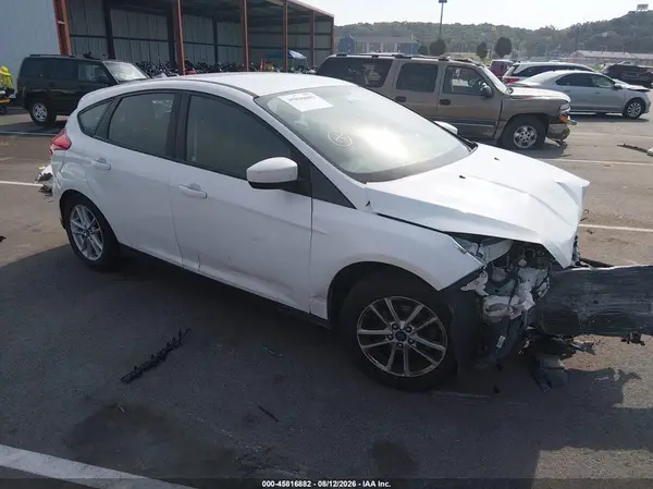 1FADP3K28JL295447 2018 FORD FOCUS - Image 1