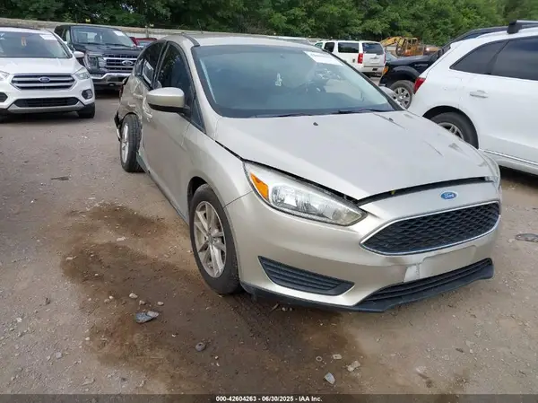 1FADP3K28JL310559 2018 FORD FOCUS - Image 1