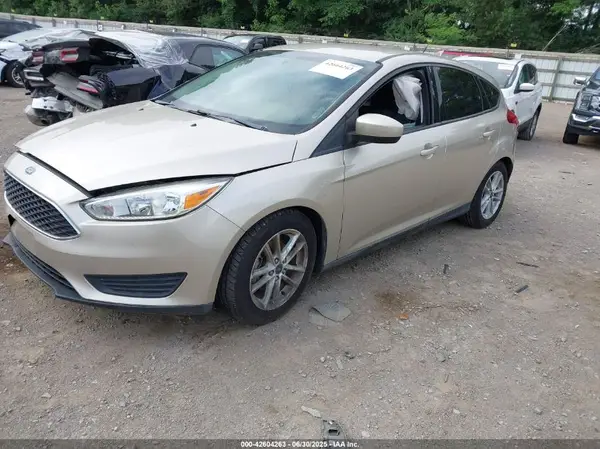 1FADP3K28JL310559 2018 FORD FOCUS - Image 2