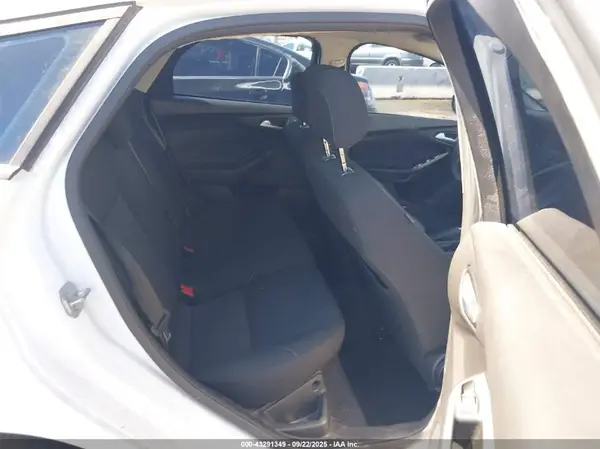 1FADP3K28JL315888 2018 FORD FOCUS - Image 8
