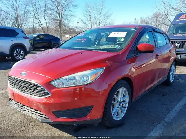 1FADP3K28JL320606 2018 FORD FOCUS - Image 2