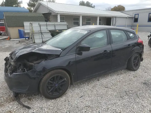 1FADP3K28JL326390 2018 FORD FOCUS - Image 1