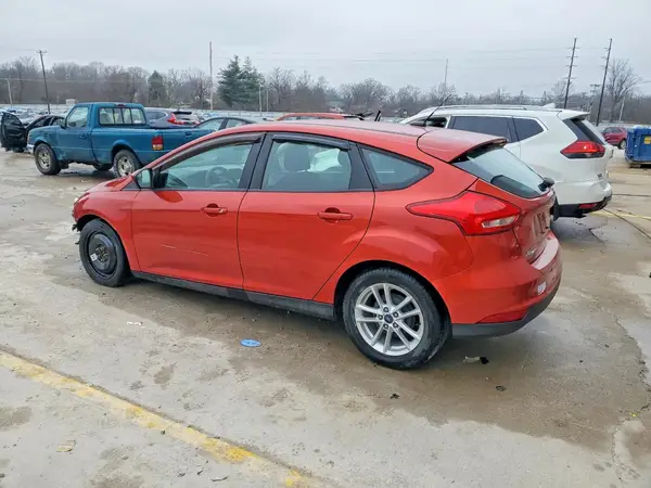 1FADP3K28JL330262 2018 FORD FOCUS - Image 2