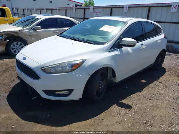 1FADP3K29GL203660 2016 FORD FOCUS - Image 2