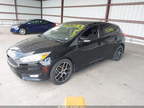 1FADP3K29GL210933 2016 FORD FOCUS - Image 2