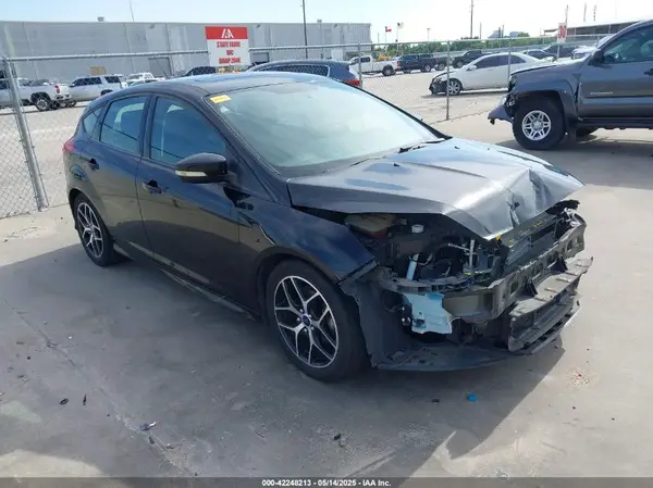 1FADP3K29GL228462 2016 FORD FOCUS - Image 1