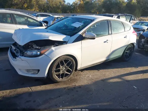 1FADP3K29GL238926 2016 FORD FOCUS - Image 2