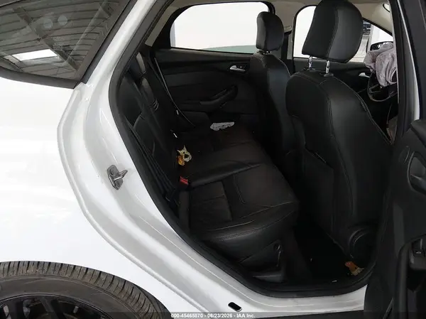 1FADP3K29GL239574 2016 FORD FOCUS - Image 8