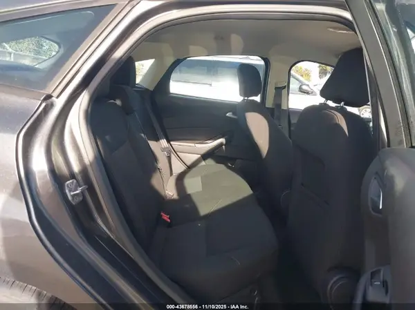 1FADP3K29GL246945 2016 FORD FOCUS - Image 8