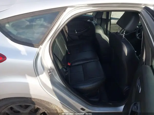 1FADP3K29GL255936 2016 FORD FOCUS - Image 8