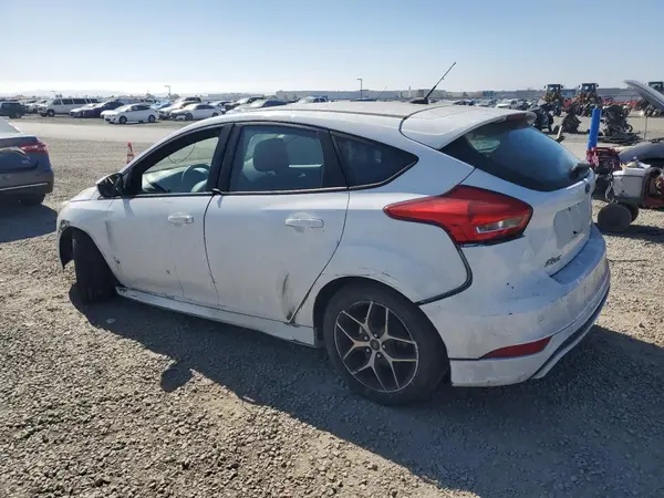 1FADP3K29GL258450 2016 FORD FOCUS - Image 2