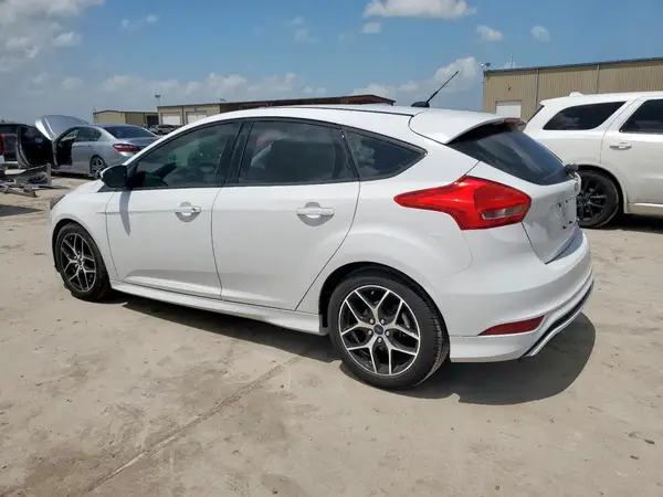 1FADP3K29GL288810 2016 FORD FOCUS - Image 2