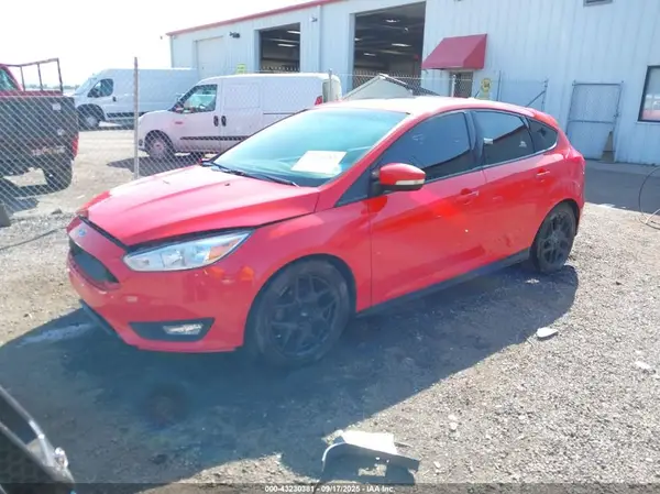 1FADP3K29GL307565 2016 FORD FOCUS - Image 2