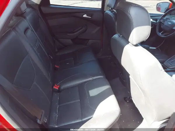 1FADP3K29GL307565 2016 FORD FOCUS - Image 8